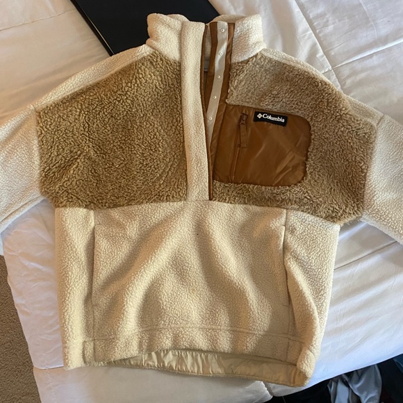 Columbia Jackets & Blazers - Columbia fuzzy quarter zip SM